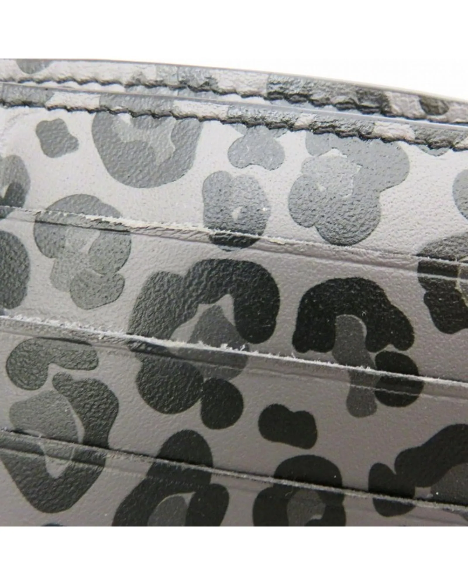 Compact Leather Wallet with Leopard Design